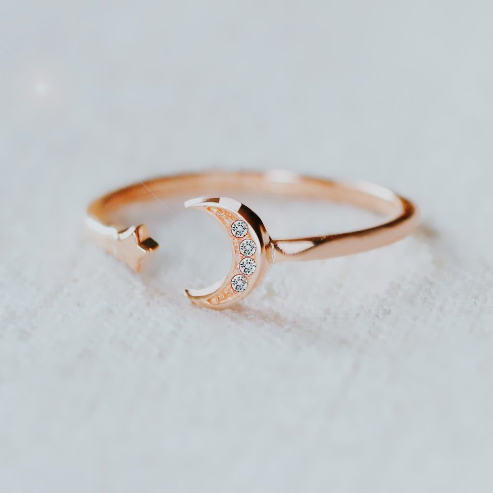 SOLD Gold Vermeil 14 Gold layered over 925 Sterling Silver Crescent Moon Ring - Picture 1 of 9
